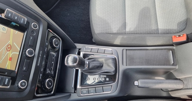 Skoda Superb cena 29900 przebieg: 370000, rok produkcji 2013 z Recz małe 631
